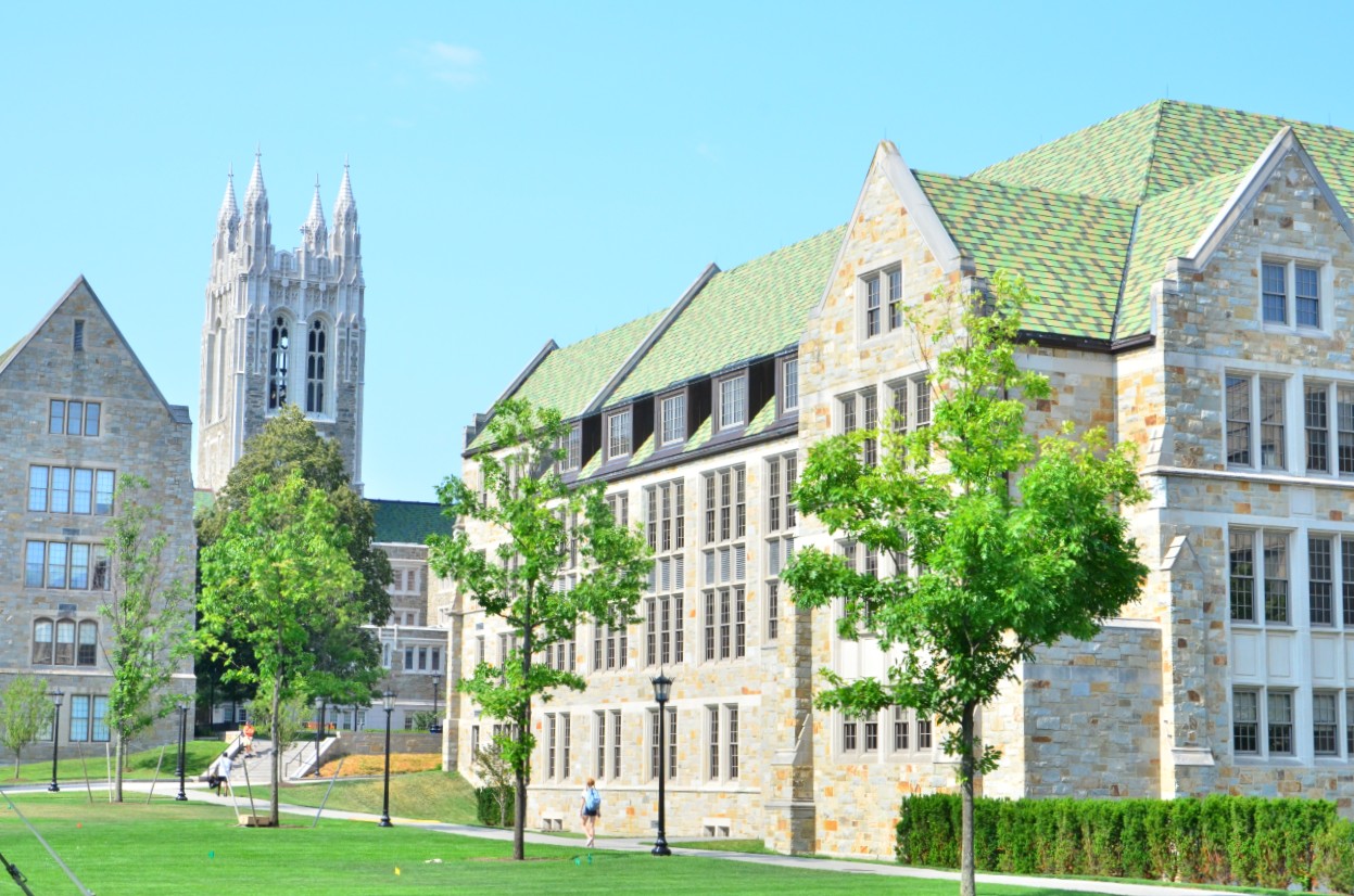 Summer College Visits & Admissions Prep program for teens in Boston, Massachusetts